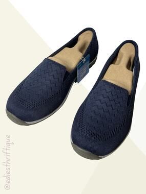 Skechers Relaxed Fit Air-Cooled Memory Foam Blue Size 9 NEW